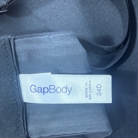 Classic T Shirt Black Bra - Picture 2 of 9